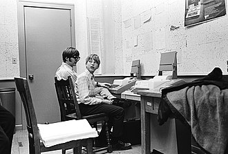 El Código Que Cambió el Mundo Hace 50 años: La Genialidad de Bill Gates que Marcó el Inicio de Microsoft 1 Paul Allen and Bill Gates at Lakeside School in 1970